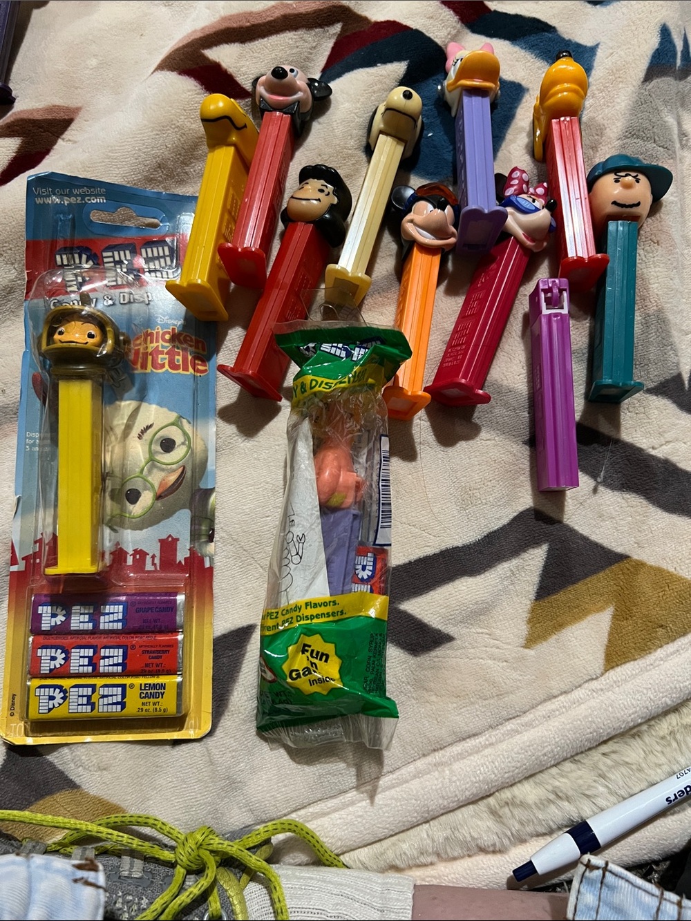 Pez dispenser Character Candy Dispenser - Assorted Colors see pics for details 1